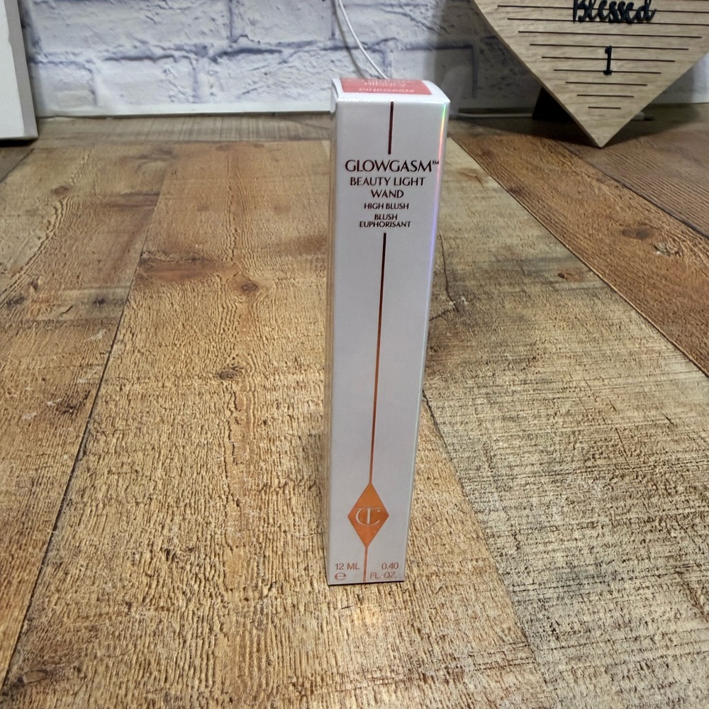 CHARLOTTE TILBURY Glowgasm Beauty Light Wand Blush/Highlight PINKGASM BNIB.